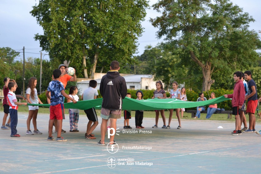 Con excelente convocatoria iniciaron las Tardecitas Culturales
