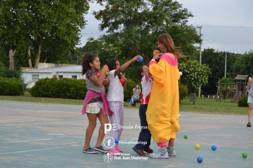 Con excelente convocatoria iniciaron las Tardecitas Culturales