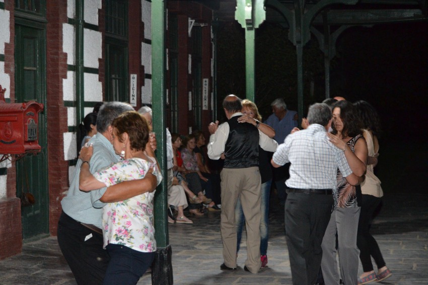 El 2x4 brill en las tardecitas Culturales de este sbado