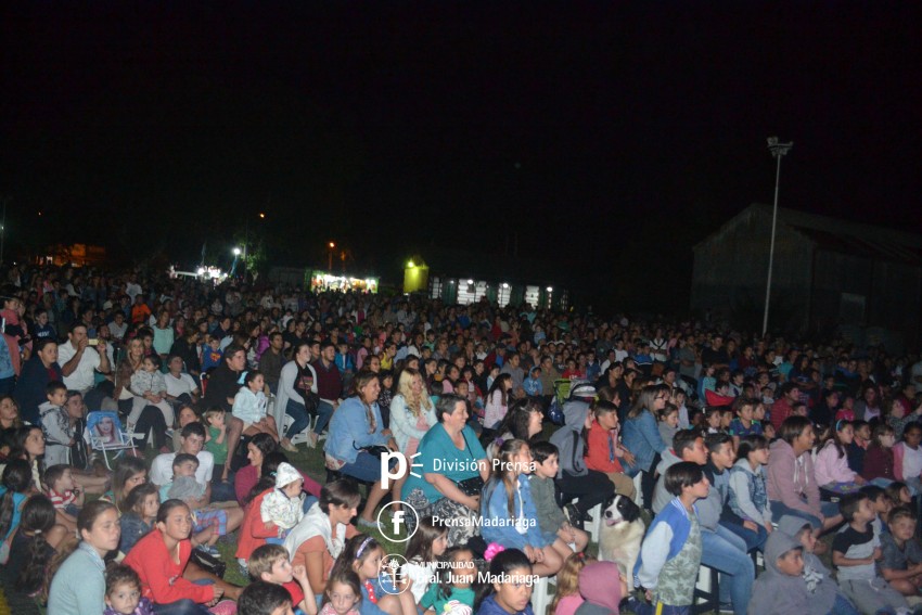 La Pipetu deslumbr con su espectculo en el Predio de la Estacin y 