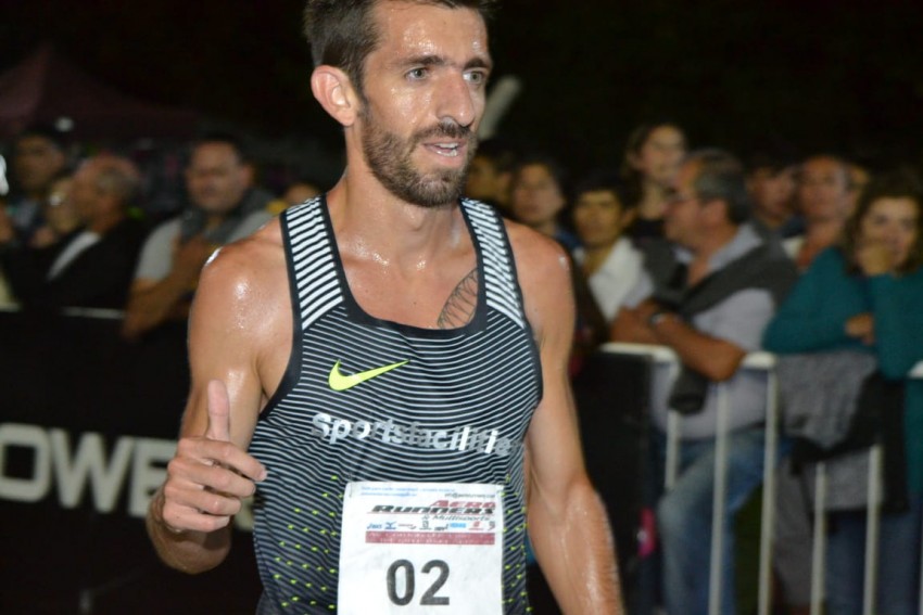 Luis Molina y Micaela Levaggi marcaron el camino en las 5 Millas Noctu