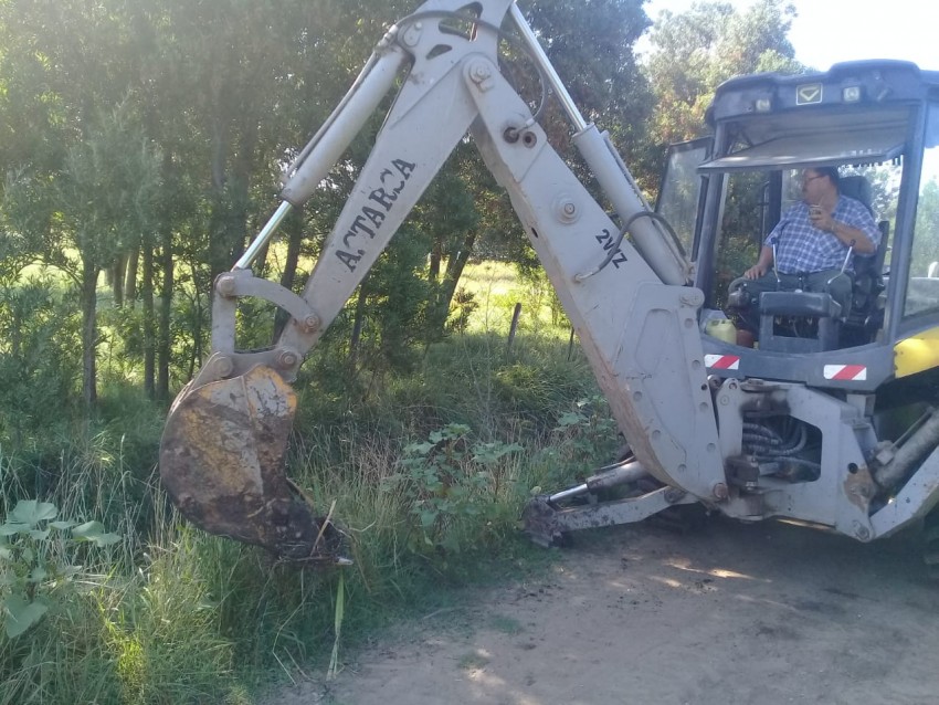 Continan la limpieza de canales y la mejora de calles