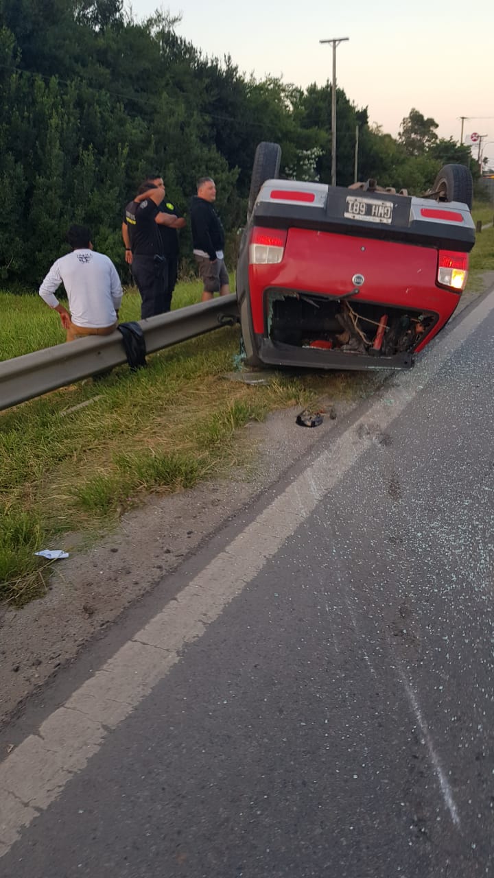 Vuelco en la Ruta 74: un herido fue trasladado al Hospital