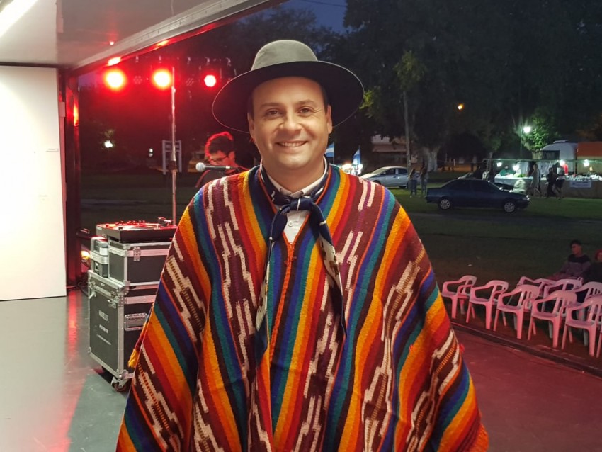 Madariaga tuvo su gran noche de Raperos Vs Payadores