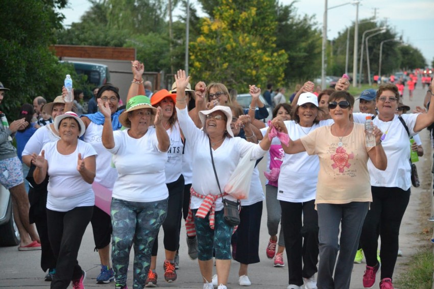 La Carrera de la Mujer tuvo su pico de participaci�n y m�s de 300 corr