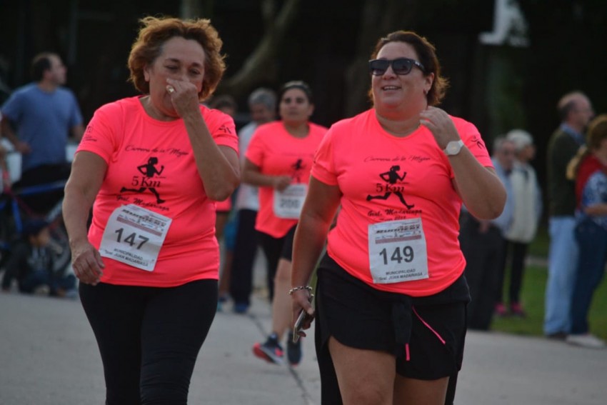 La Carrera de la Mujer tuvo su pico de participaci�n y m�s de 300 corr