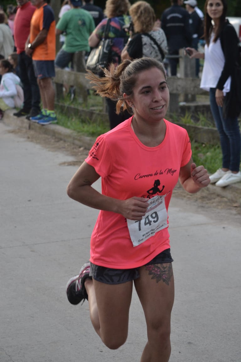 La Carrera de la Mujer tuvo su pico de participaci�n y m�s de 300 corr