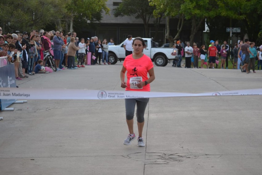 La Carrera de la Mujer tuvo su pico de participaci�n y m�s de 300 corr