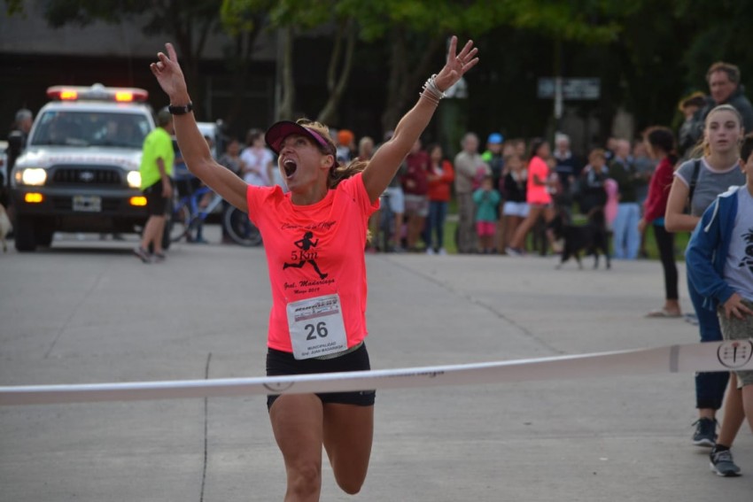 La Carrera de la Mujer tuvo su pico de participaci�n y m�s de 300 corr