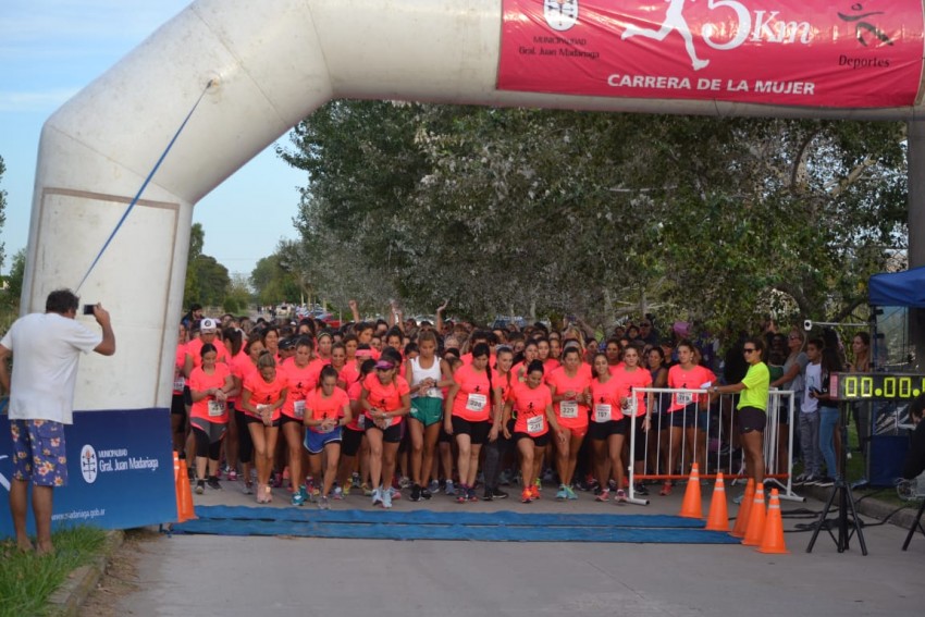 La Carrera de la Mujer tuvo su pico de participaci�n y m�s de 300 corr