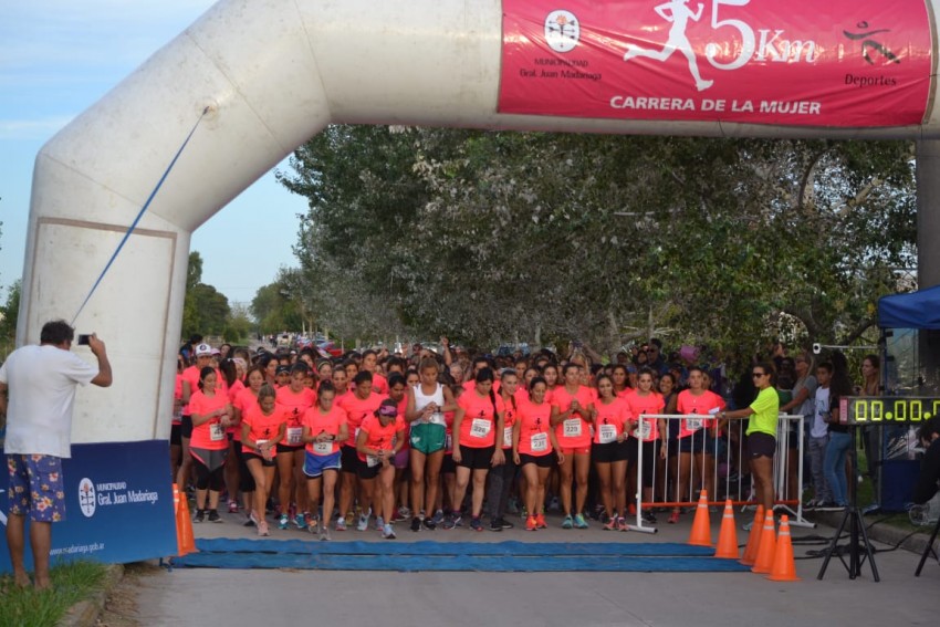 La Carrera de la Mujer tuvo su pico de participaci�n y m�s de 300 corr