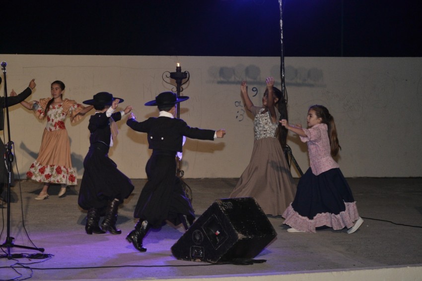 Folclore en los Barrios cerr su ciclo 2019 en el Paseo del Bicentenar