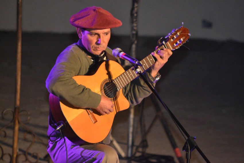 Folclore en los Barrios cerr su ciclo 2019 en el Paseo del Bicentenar