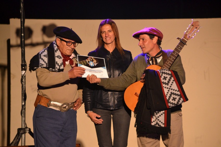 Folclore en los Barrios cerr su ciclo 2019 en el Paseo del Bicentenar