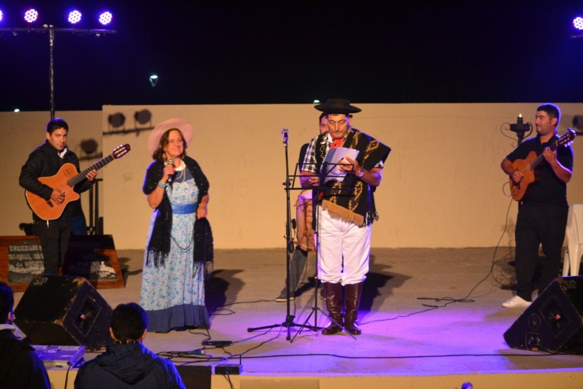 Folclore en los Barrios cerr su ciclo 2019 en el Paseo del Bicentenar