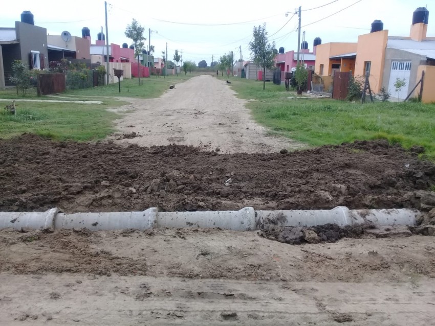 Colocaron tubos de desages en el barrio El Ceibo