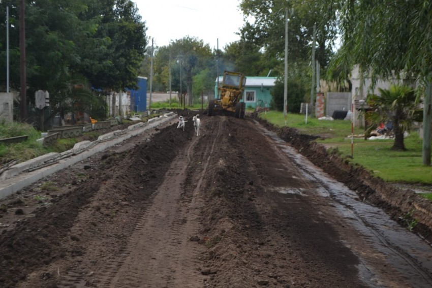 Comenzaron con los trabajos de cordn cuneta en el barrio San Martn B