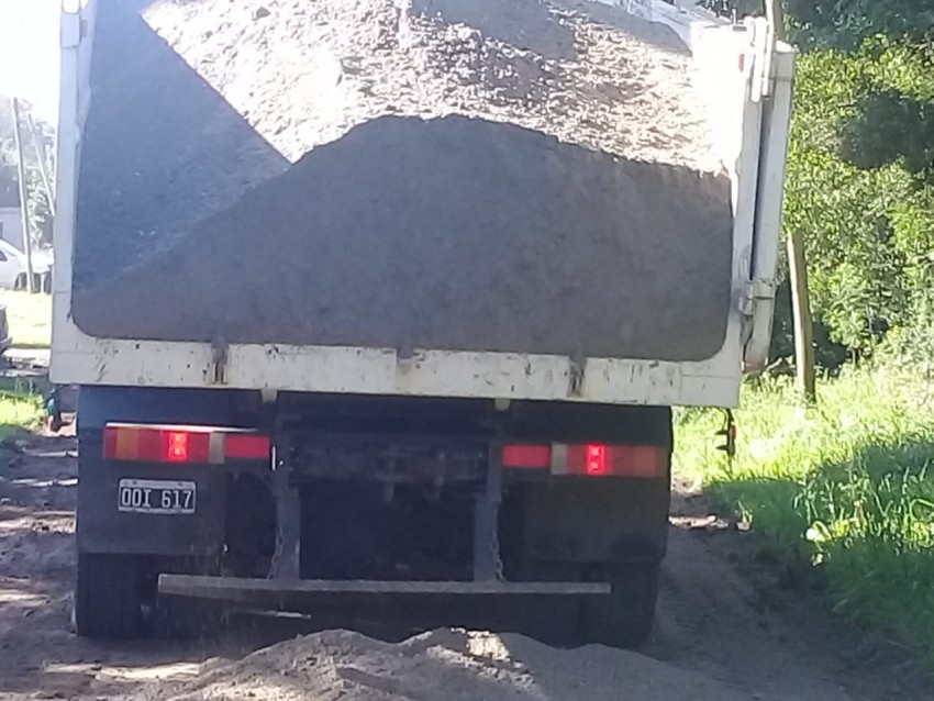 Continúan la limpieza de canales y la mejora de calles