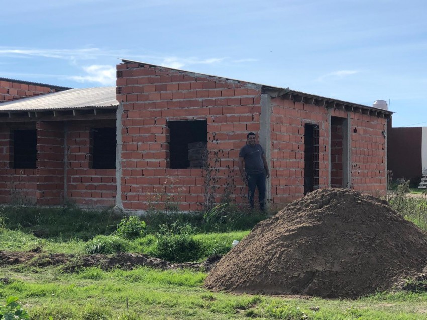 Retomaron la construccin de otras 10 viviendas en el barrio El Ceibo