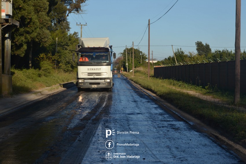Continúa el asfaltado en el barrio Belgrano