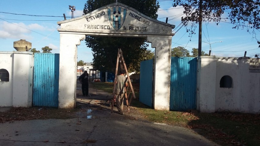 Avanzan las tareas de mantenimiento y mejoras en el Estadio Municipal 