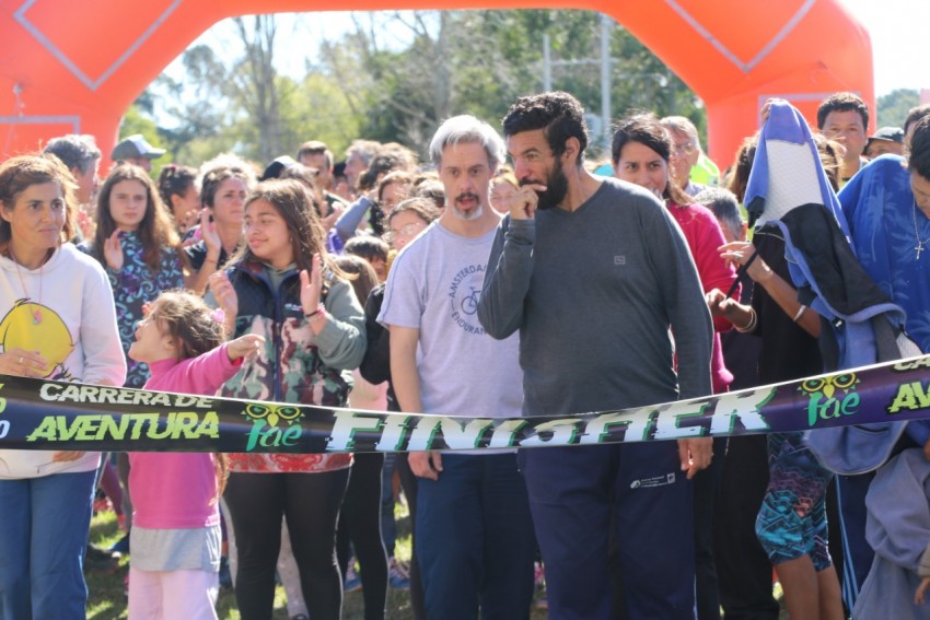 M�s de 400 personas participaron de la Carrera de Aventura de FAE
