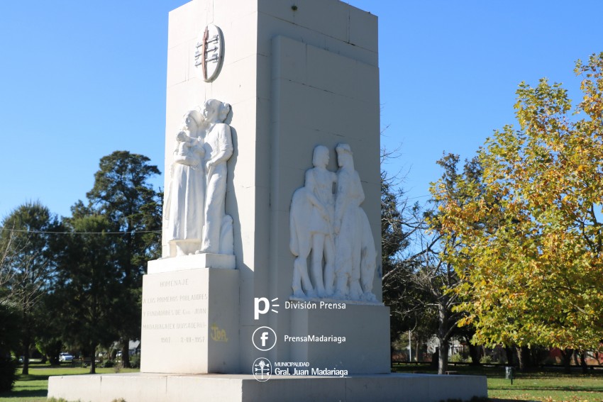 Pintarn una vez ms el monumento del Parque Anchorena