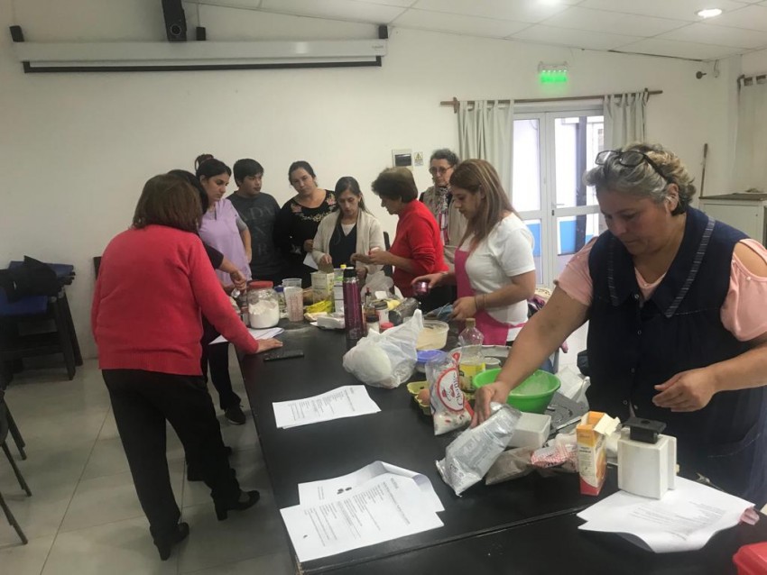 Brindaron un taller de cocina por el D�a Internacional del Cel�aco