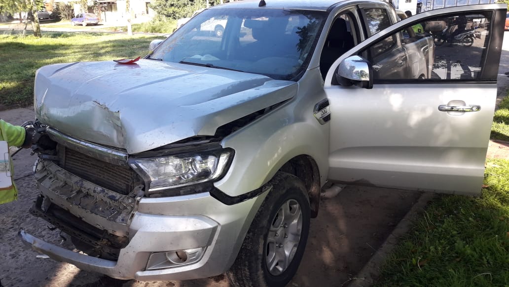 Siniestro vial entre dos camionetas