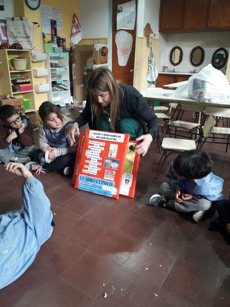 Personal de Bromatolog�a brind� una charla a ni�os del jard�n