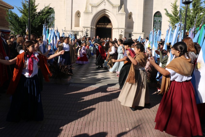 Se realiz� el acto protocolar y el tradicional Tedeum por el 25 de may