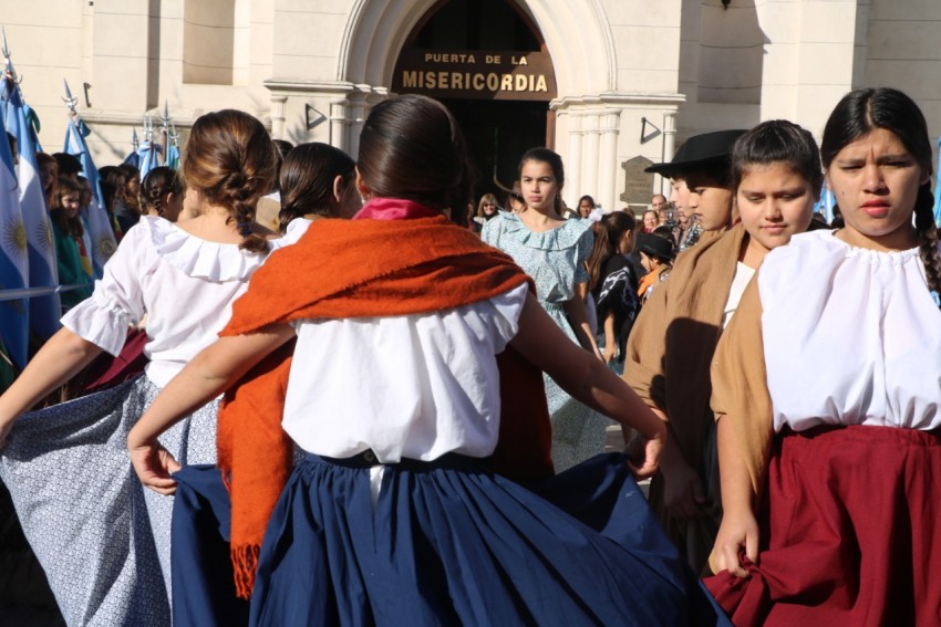 Se realiz� el acto protocolar y el tradicional Tedeum por el 25 de may