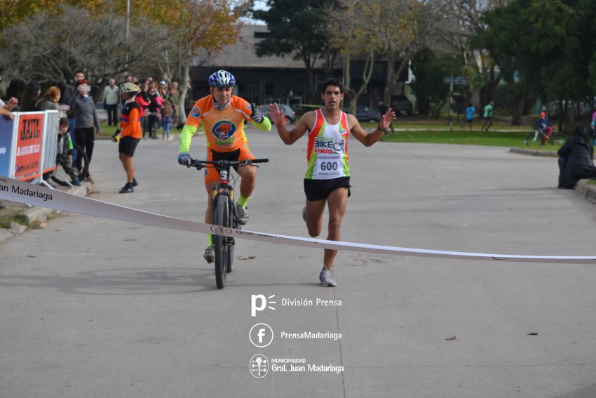 Jorge Arista  y Nicol�s Arena se quedaron con la segunda fecha del Dua