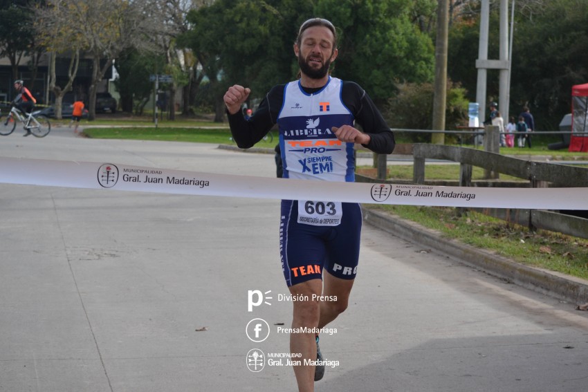 Jorge Arista  y Nicol�s Arena se quedaron con la segunda fecha del Dua