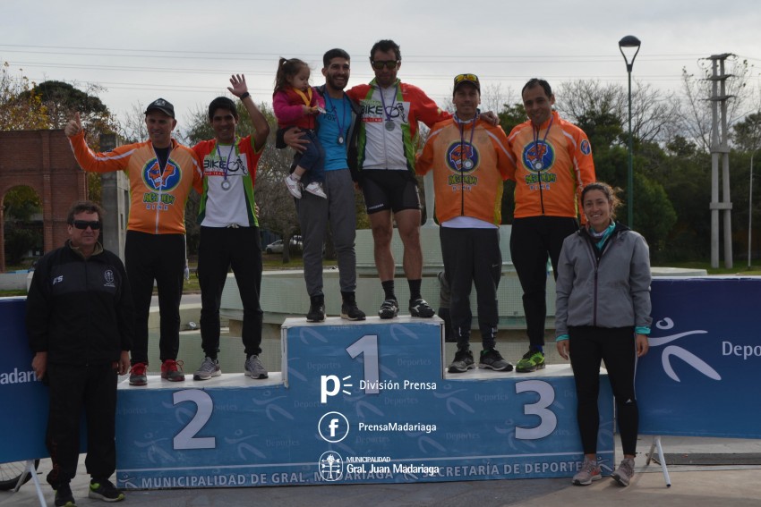 Jorge Arista  y Nicol�s Arena se quedaron con la segunda fecha del Dua