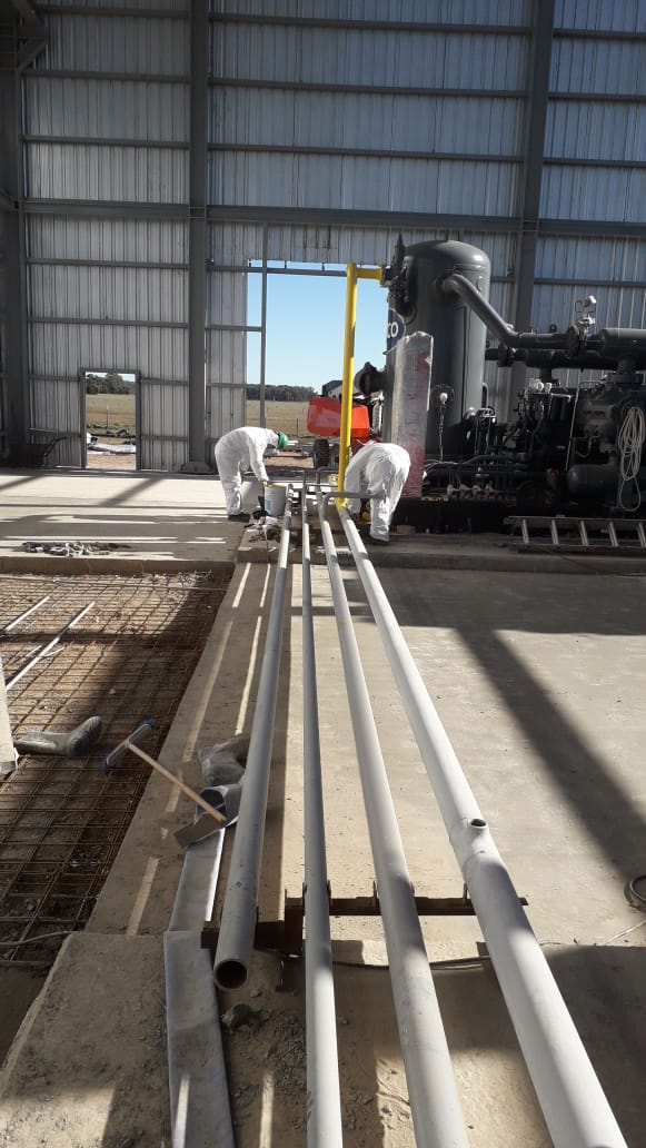 Santoro pas por Las Armas y visit la planta compresora de gas