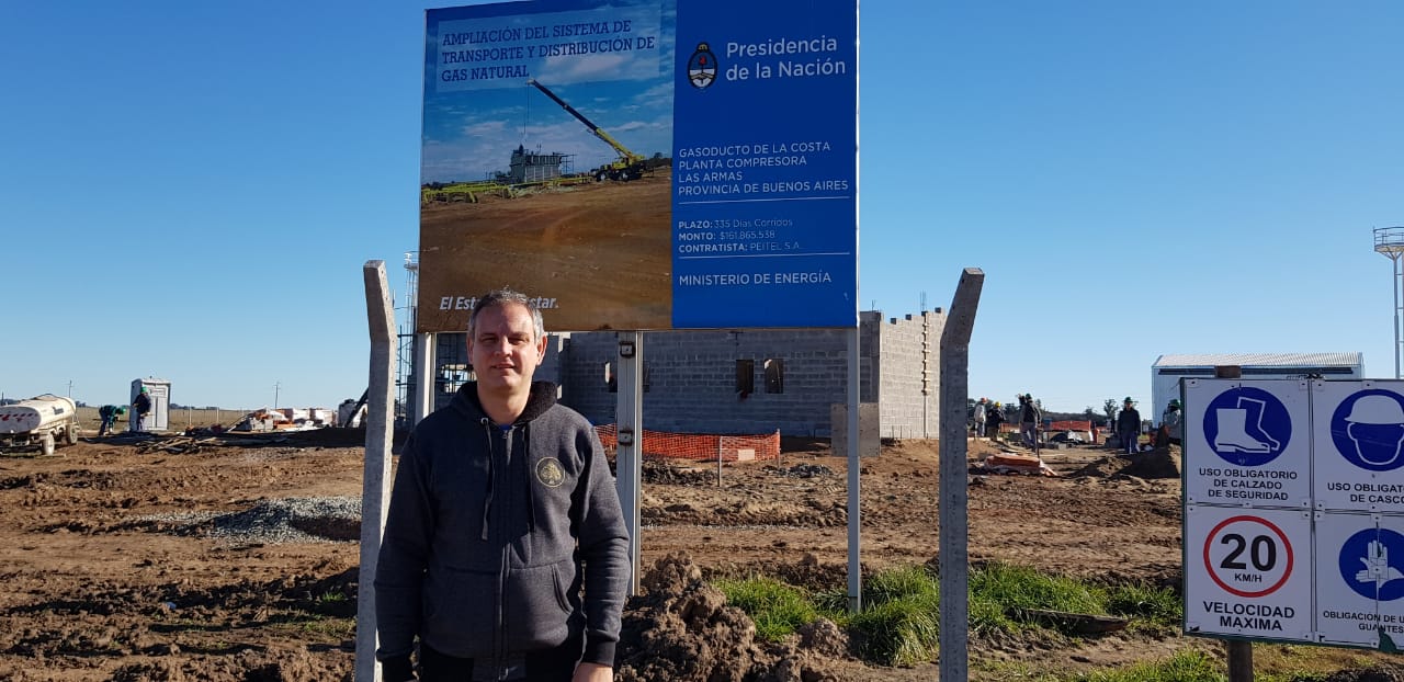 Santoro pas por Las Armas y visit la planta compresora de gas