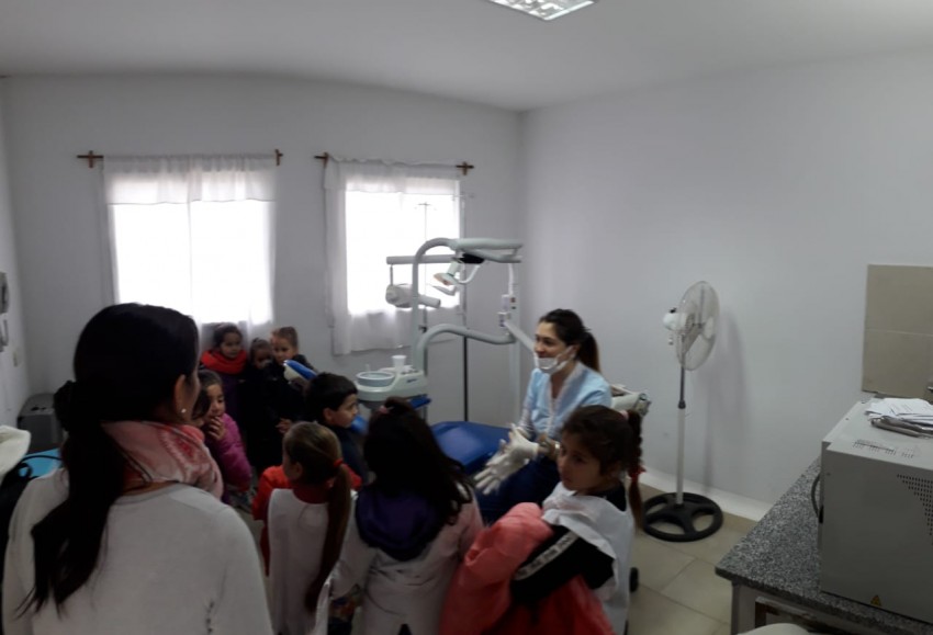 Alumnos de la Escuela 15 recibieron una charla de salud bucodental