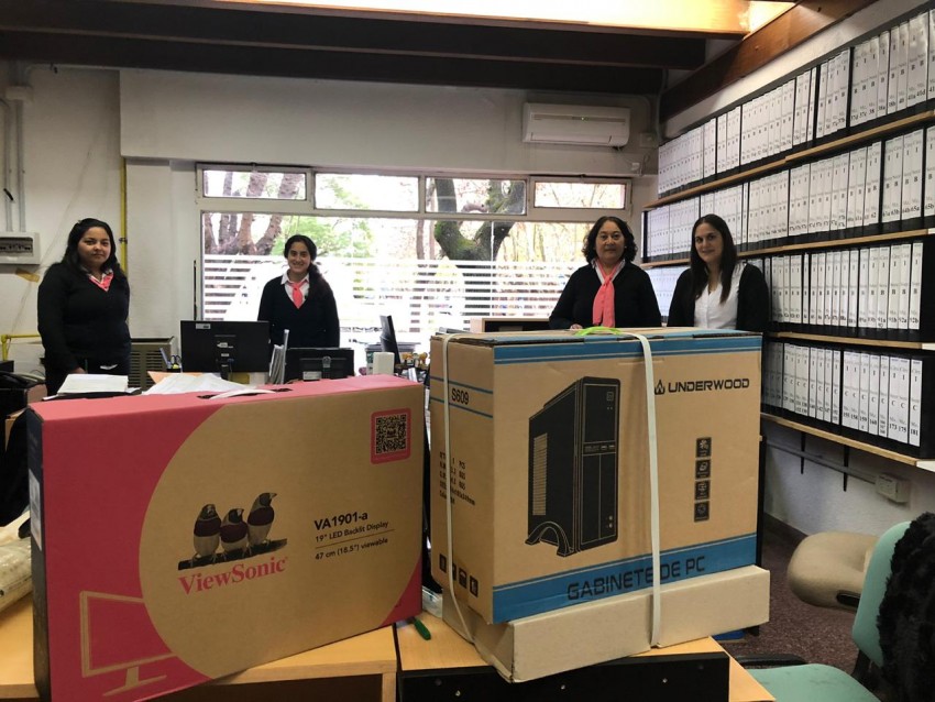 La Secretara de Obras recibi kits completos de computadoras