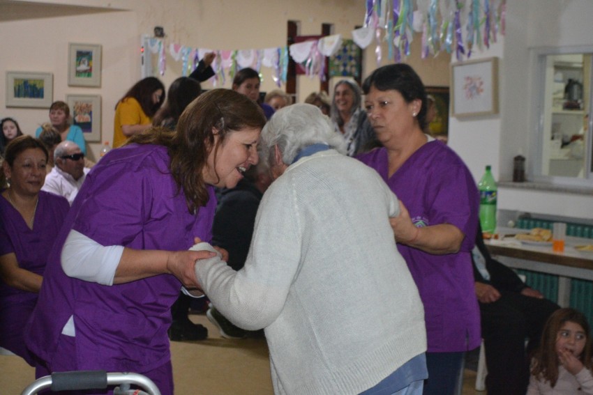 Las mejores fotos del festejo por el d�a de la ancianidad en el Hogar