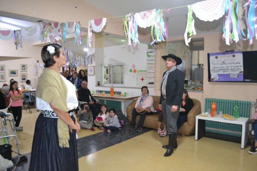 Las mejores fotos del festejo por el d�a de la ancianidad en el Hogar