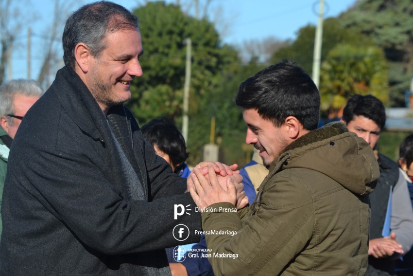 Entrega de Lotes � Santoro: 