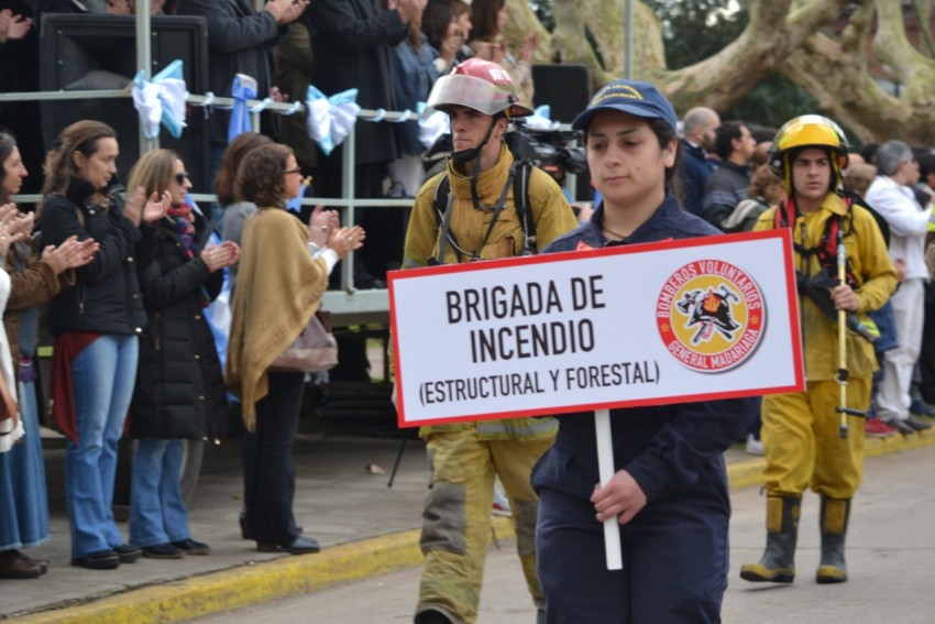 9 de Julio: Las instituciones participaron del tradicional desfile y e