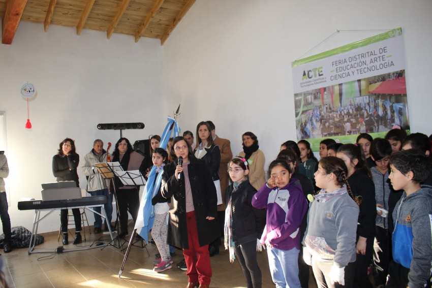 Inici la feria distrital de Ciencia, Arte y Tecnologa con la exposic