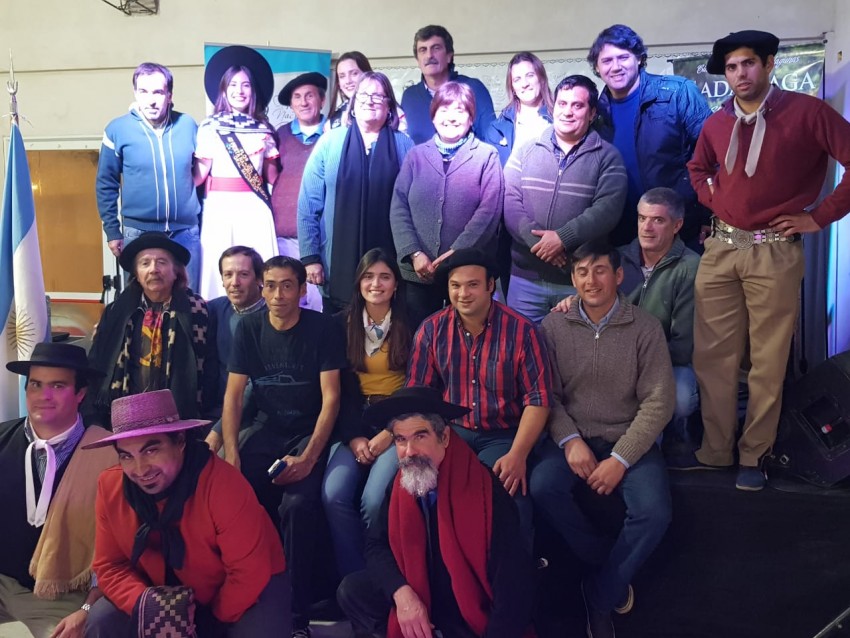 Los payadores tuvieron su noche en el SUM de la Fiesta del Gaucho