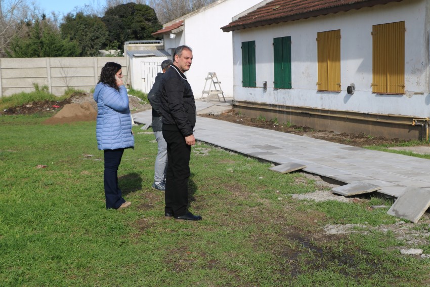 Santoro recorri la obra del estadio y de la Secundaria N 6