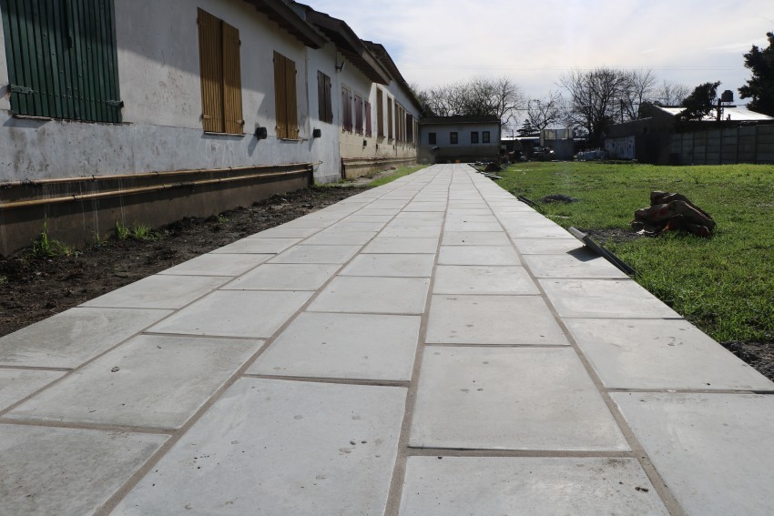 Santoro recorrió la obra del estadio y de la Secundaria Nº 6