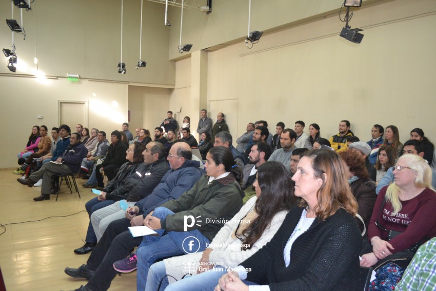 La charla sobre prstamos para emprendedores despert un gran inters 