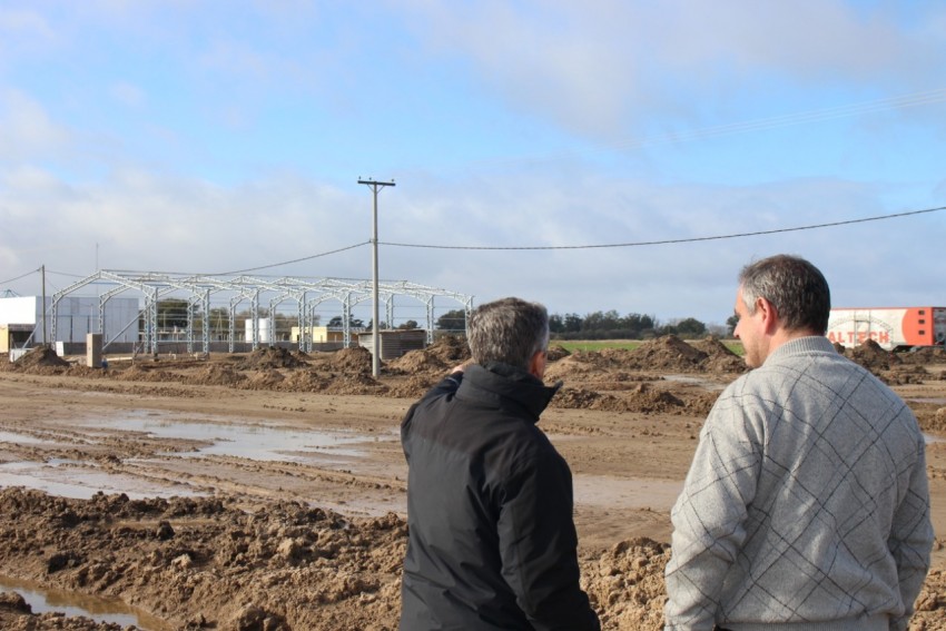 El intendente recorri y verific los avances del Parque Industrial