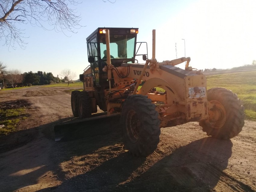 Preparan las bases de distintas calles para continuar con la obra de p